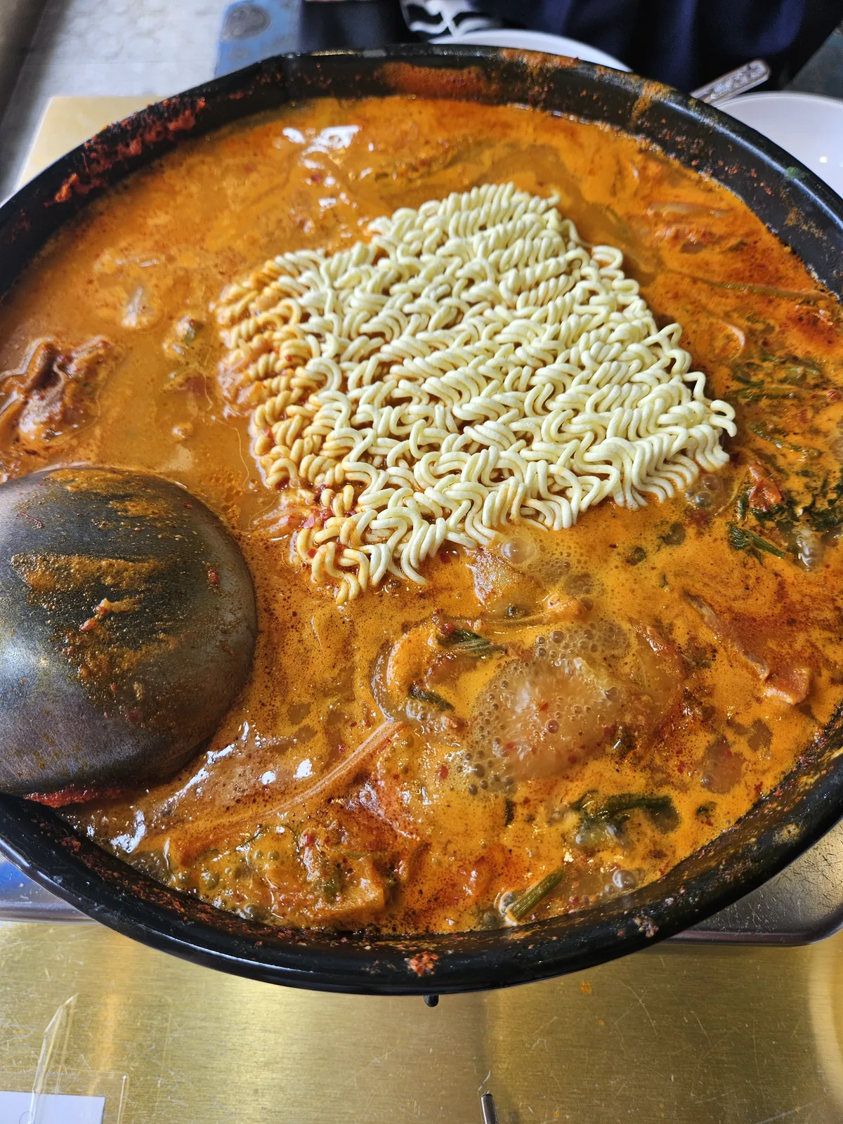 namsanter-isu-the-budae-jjigae-that-ruined-every-other-army-noodles-added