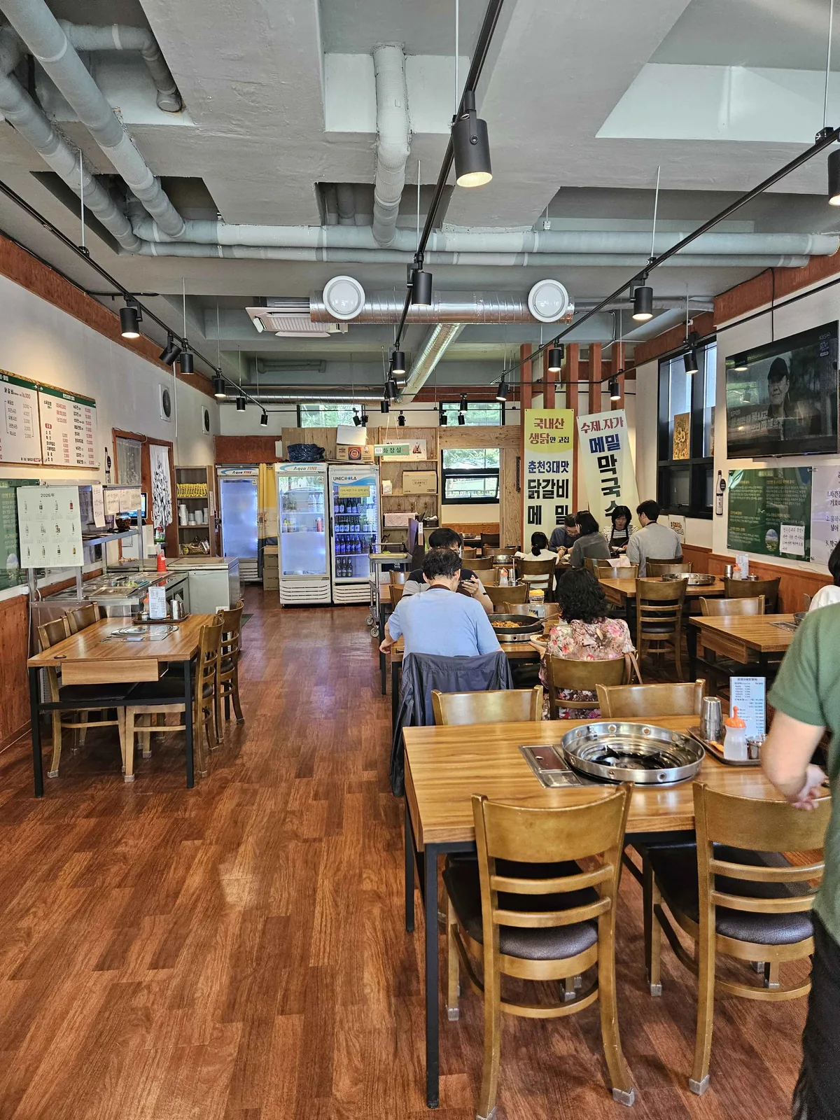 Full exterior view of Chuncheon Samidae Mat restaurant