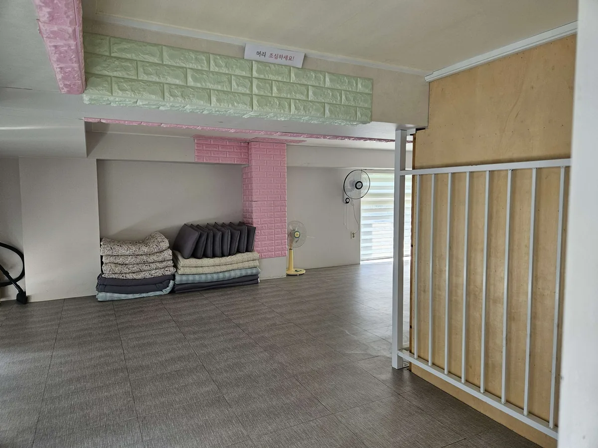 Hyewon Ian Pension 2nd floor entrance