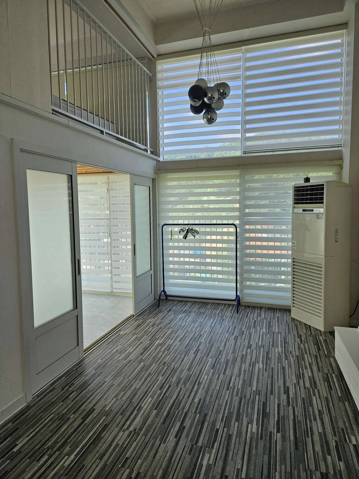 Hyewon Ian Pension living area